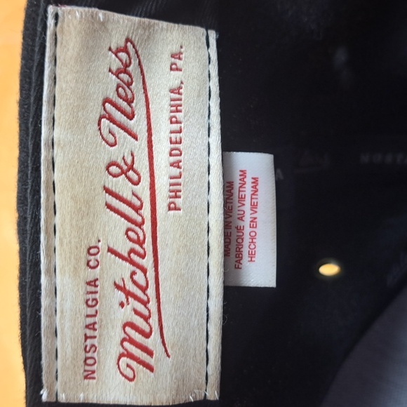 Brooklyn Nets Mitchell & Ness stitched suede brim black & brown leather tab hat - Picture 7 of 8
